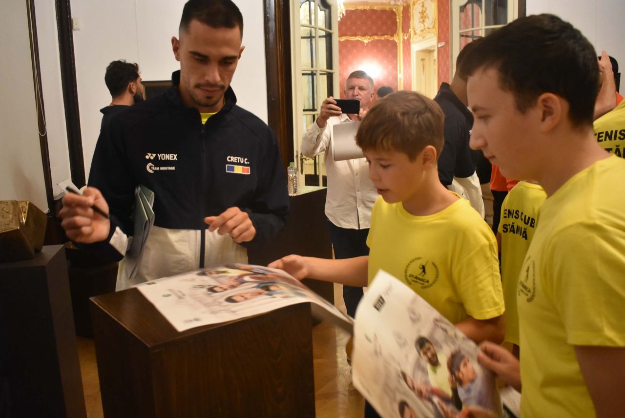 „Mi se spunea 'profesorul de limba fotbal'.” Sorin Cîrțu, apariție „Davis” la Craiova, înainte de România - China_18