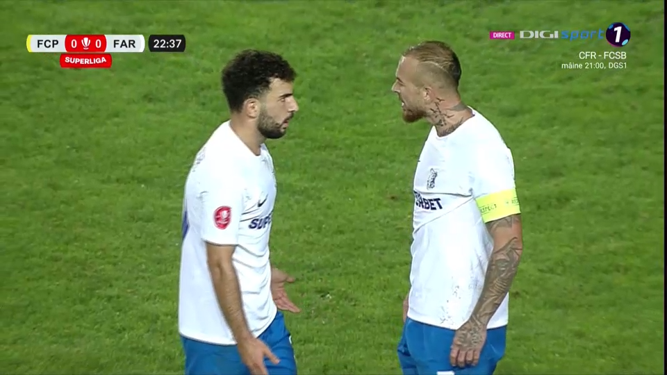 Conflict pe teren între Alibec și coechipierul Grigoryan! Hagi și arbitrul au intervenit_7