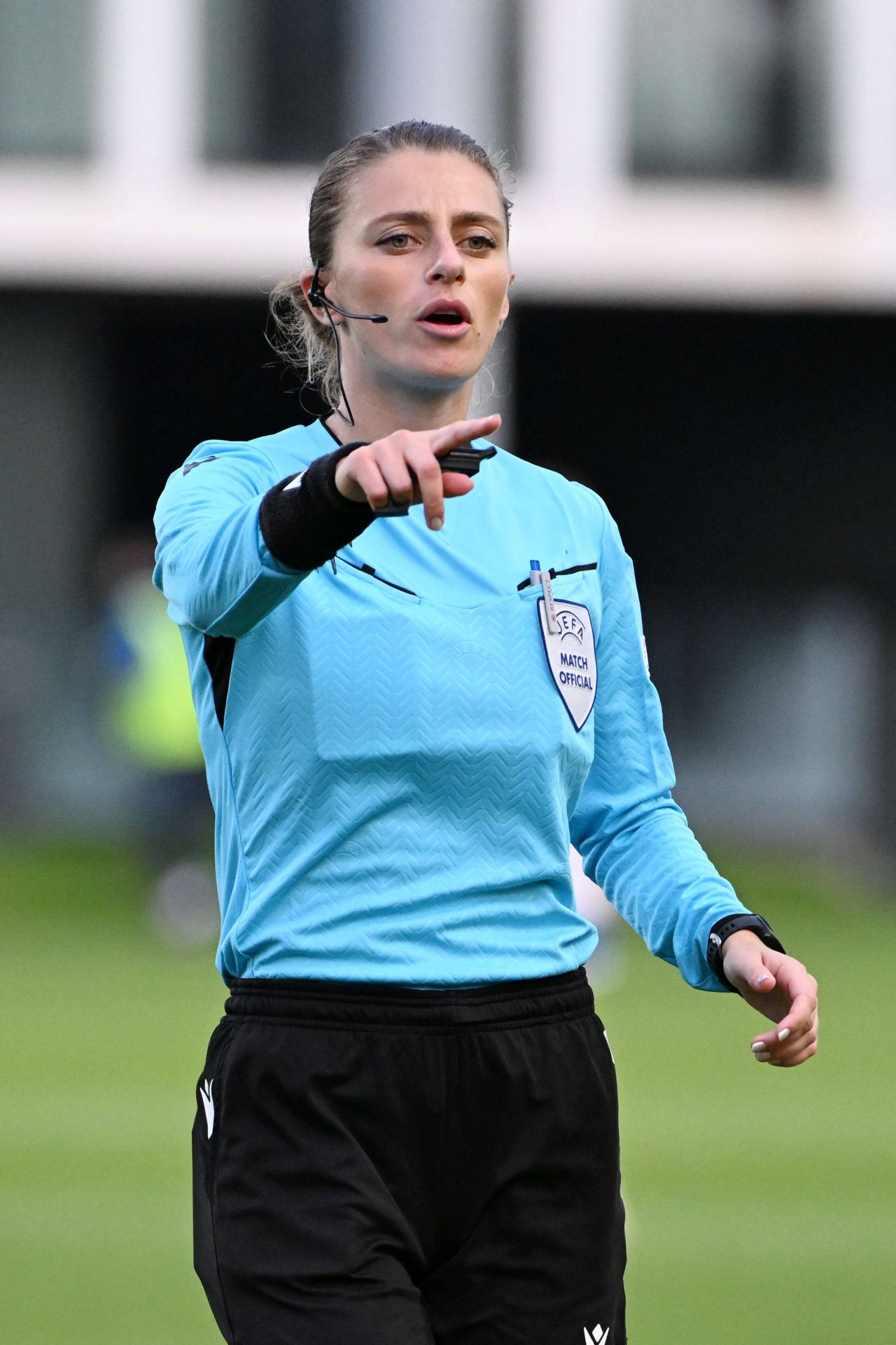 O brigadă de arbitre românce a fost delegată în Champions League_5