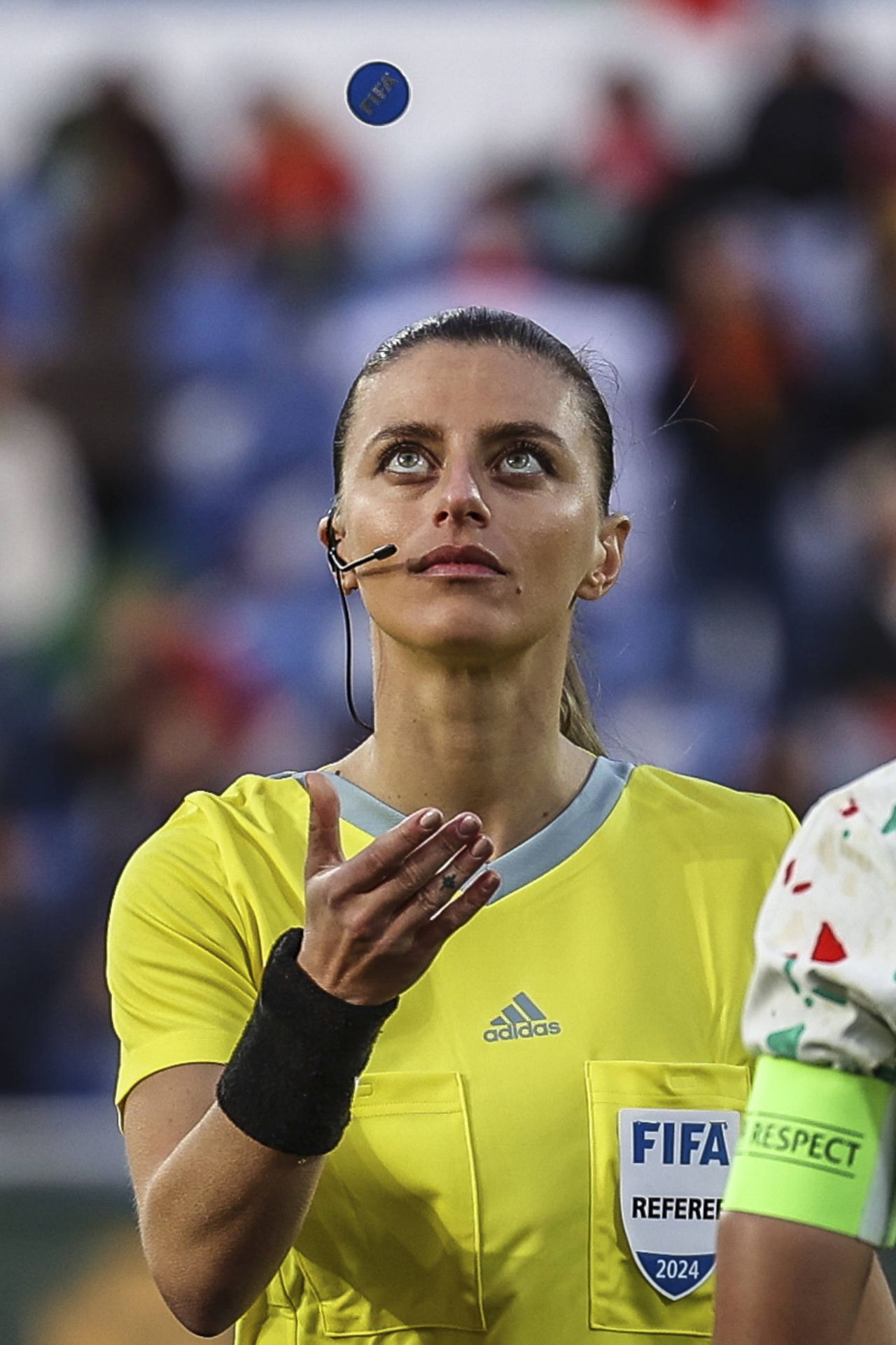 O brigadă de arbitre românce a fost delegată în Champions League_1