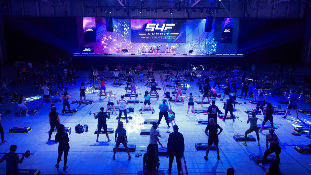 (P) România marchează un moment istoric: Sense4FIT Summit se transformă în cel mai impresionant festival de Fitness, Sănătate și Wellbeing din Europa!_6