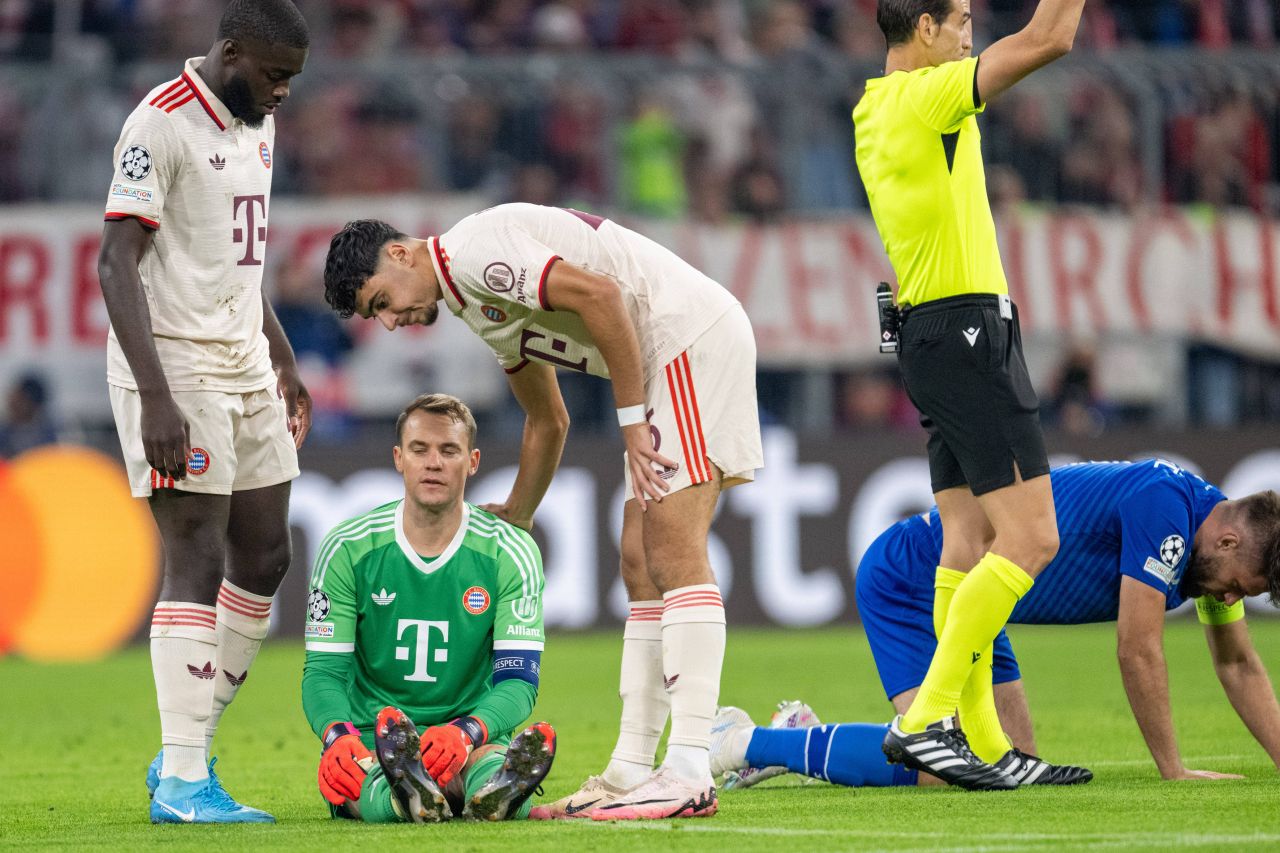 "Neuer, ce faci?!" Portarul lui Bayern a oferit imaginea serii în măcelul din UCL, iar la pauză a fost schimbat_7