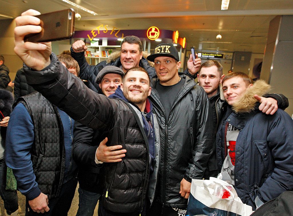 Campionul ucrainean Usyk, eliberat de polonezi, după ce fusese arestat pe aeroport!_10