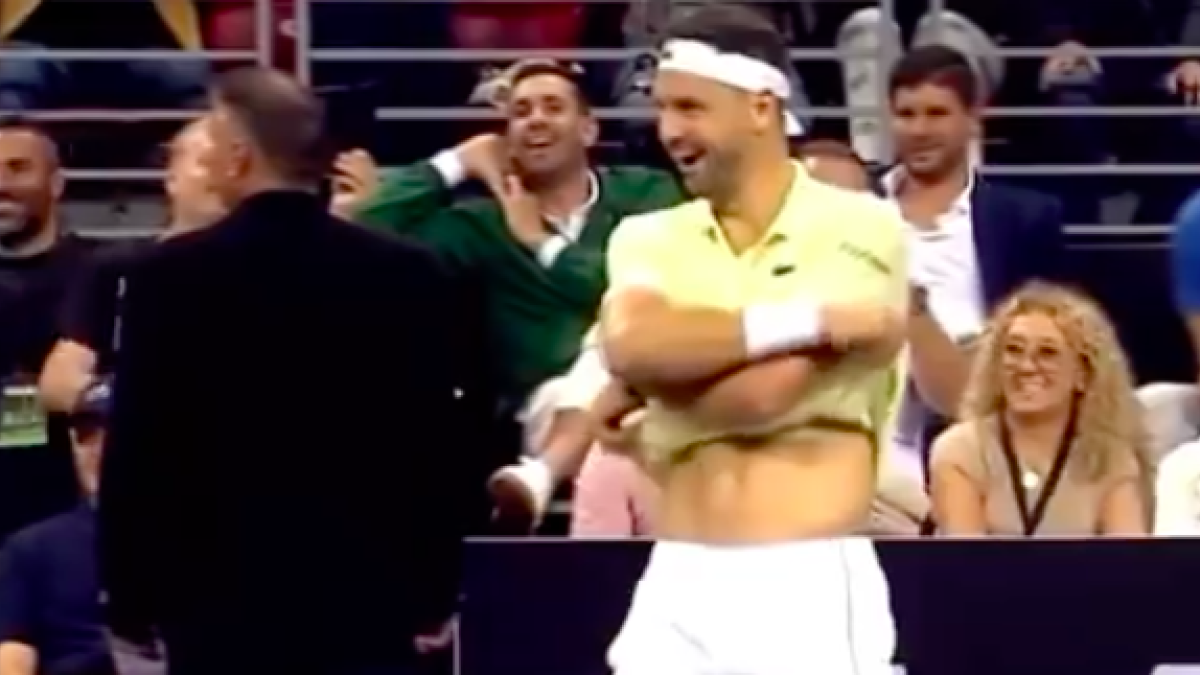 Striptease, dans și karaoke: imagini suprarealiste cu Novak Djokovic în țara vecină_1