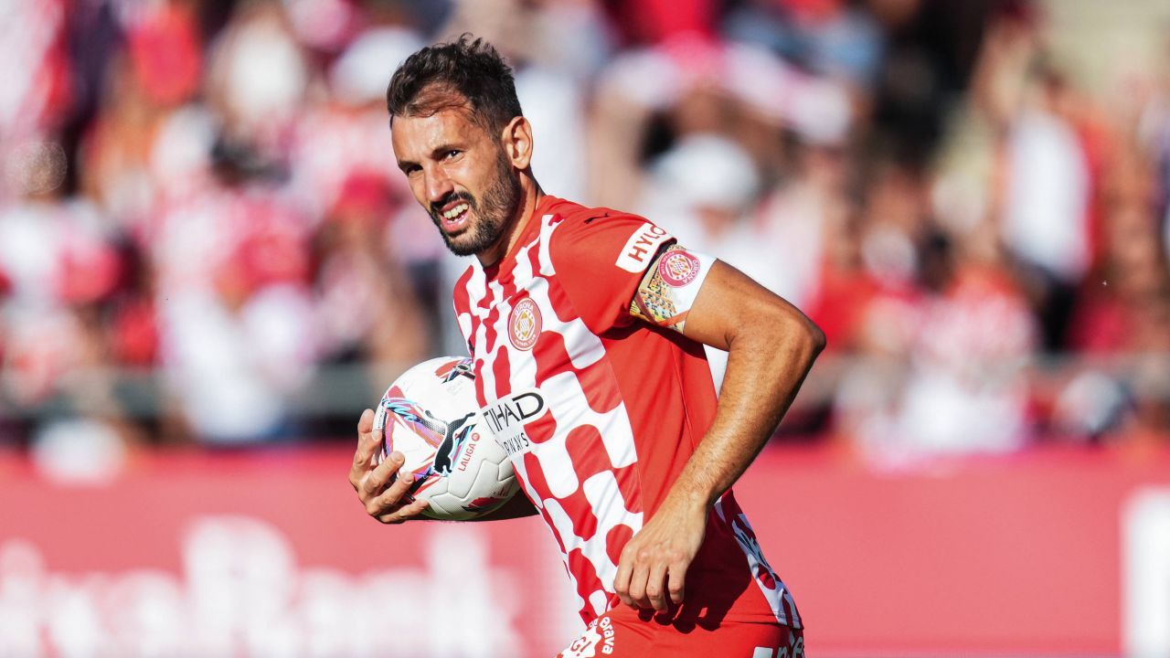 Cristhian Stuani Champions League Girona Julio Salinas Lionel Messi