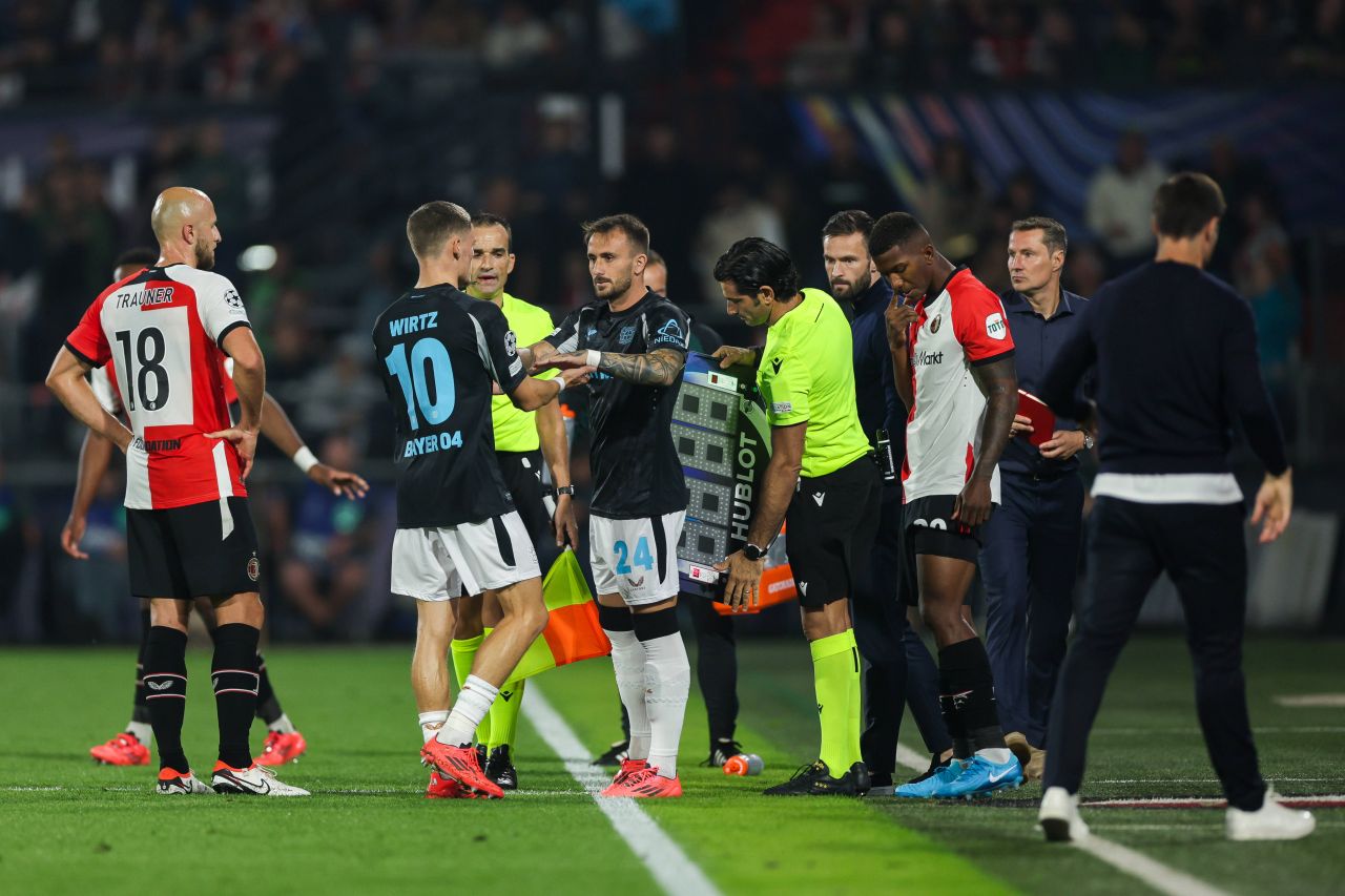 Ce notă a primit fostul dinamovist Aleix Garcia la debutul perfect în Champions League, Feyenoord - Bayer Leverkusen 0-4_9