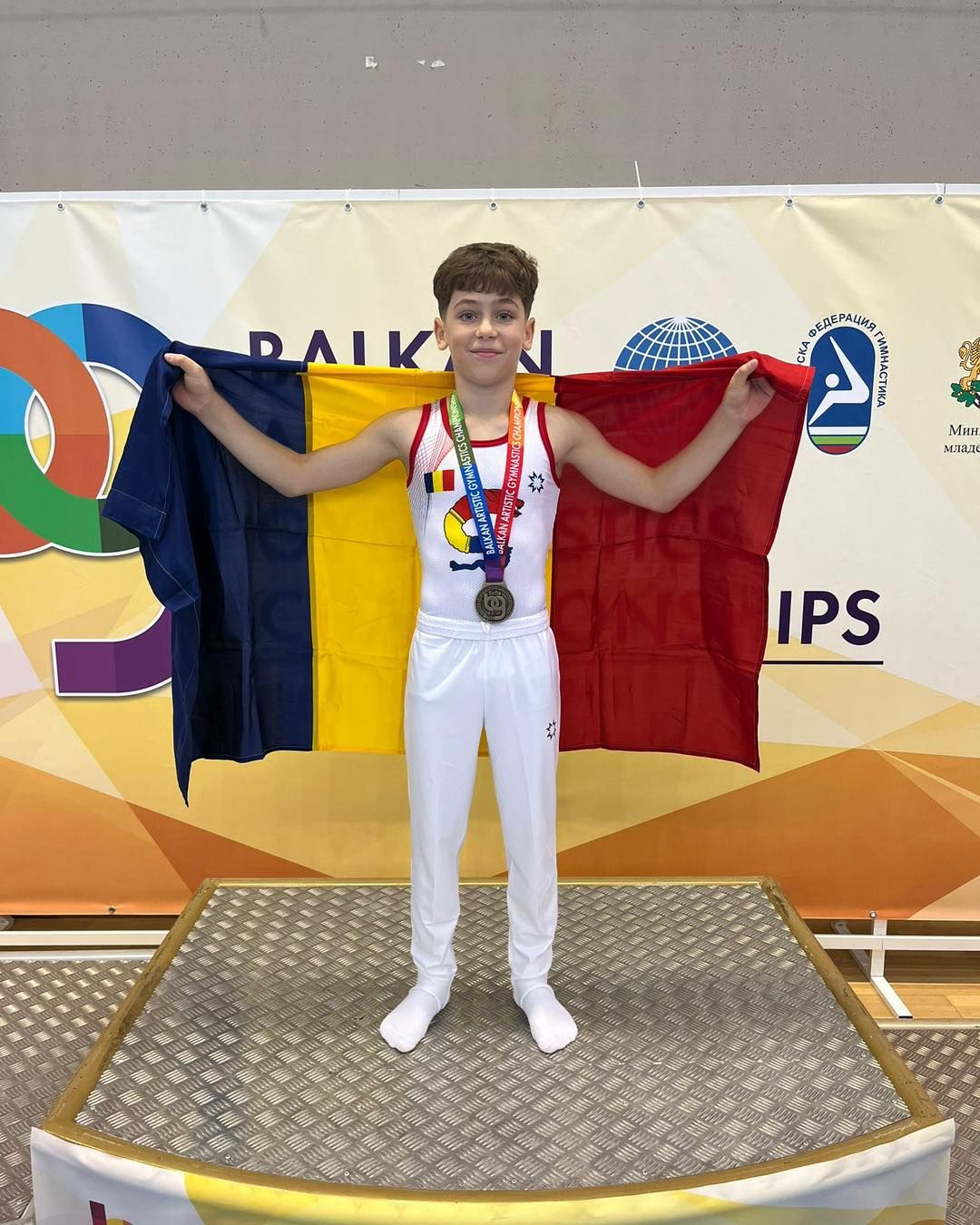 Alex Urzică, juniorul fără frică! Medalie de AUR și calificare în 5 finale pe aparate pentru fiul marelui campion Marius Urzică_1