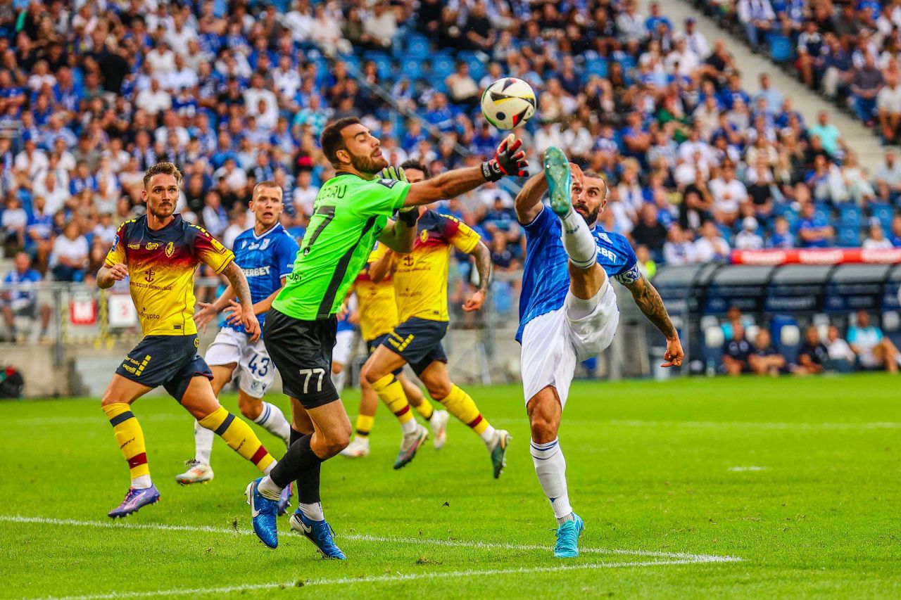 Pe el îl vrea Lucescu în poarta naționalei! Cel mai în formă portar român are un nou sezon excelent_1