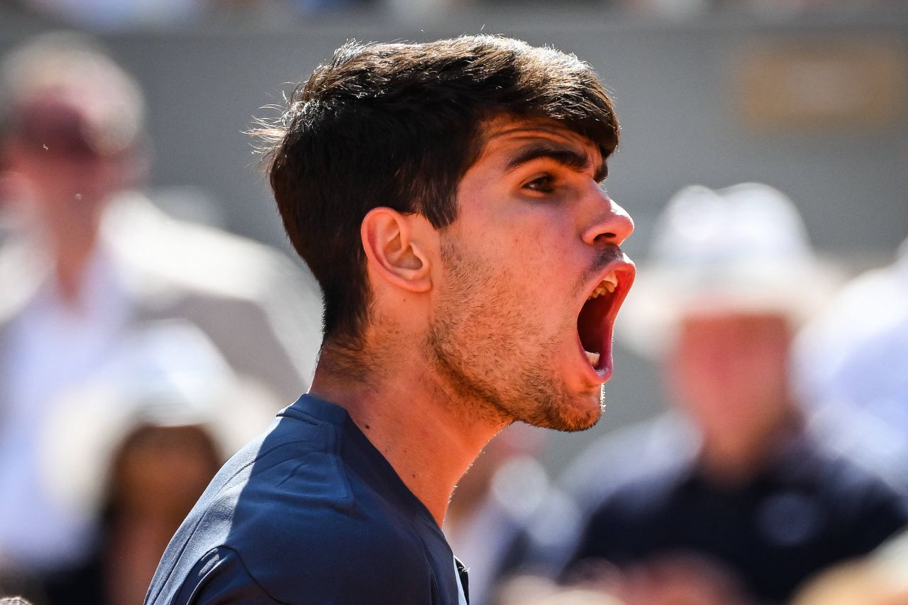 Mai în glumă, mai în serios: Alcaraz, acuzat de finalistul Zverev că ar fi plătit arbitrii în finala Roland Garros 2024_24