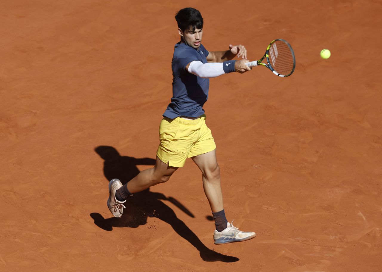 Mai în glumă, mai în serios: Alcaraz, acuzat de finalistul Zverev că ar fi plătit arbitrii în finala Roland Garros 2024_27