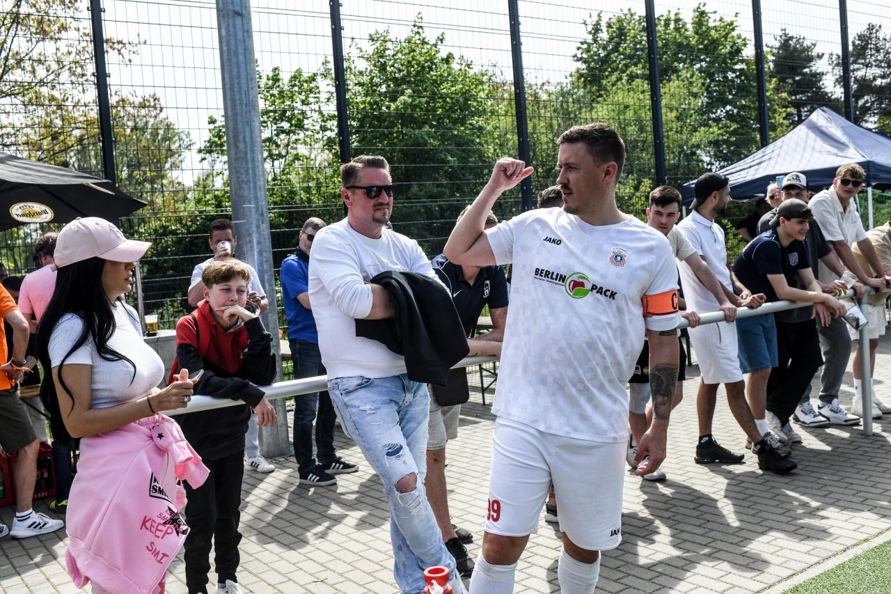 Atacantul din Bundesliga a ajuns să cântărească peste 100 de kilograme după retragere: ”O treime din corpul meu este doar grăsime!”_3