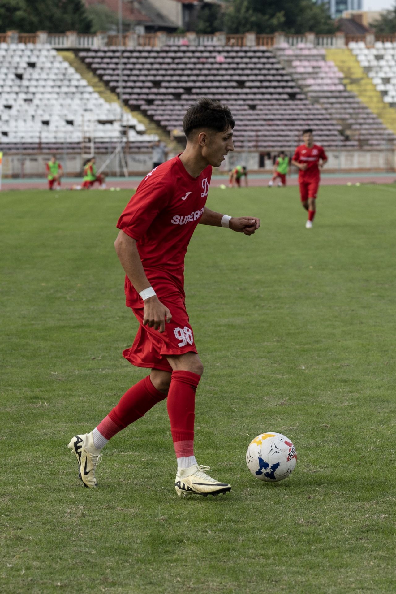 Încă se joacă fotbal în Ștefan cel Mare! Ce au făcut CS Dinamo-Florin Bratu și ACS FC Dinamo-Mihai Iosif în ultima etapă din Liga 3_4