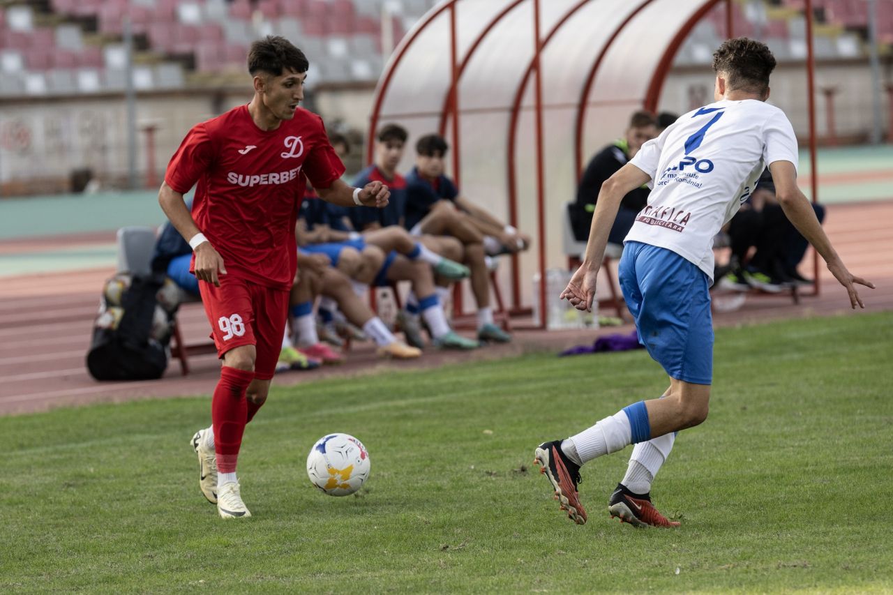 Încă se joacă fotbal în Ștefan cel Mare! Ce au făcut CS Dinamo-Florin Bratu și ACS FC Dinamo-Mihai Iosif în ultima etapă din Liga 3_9