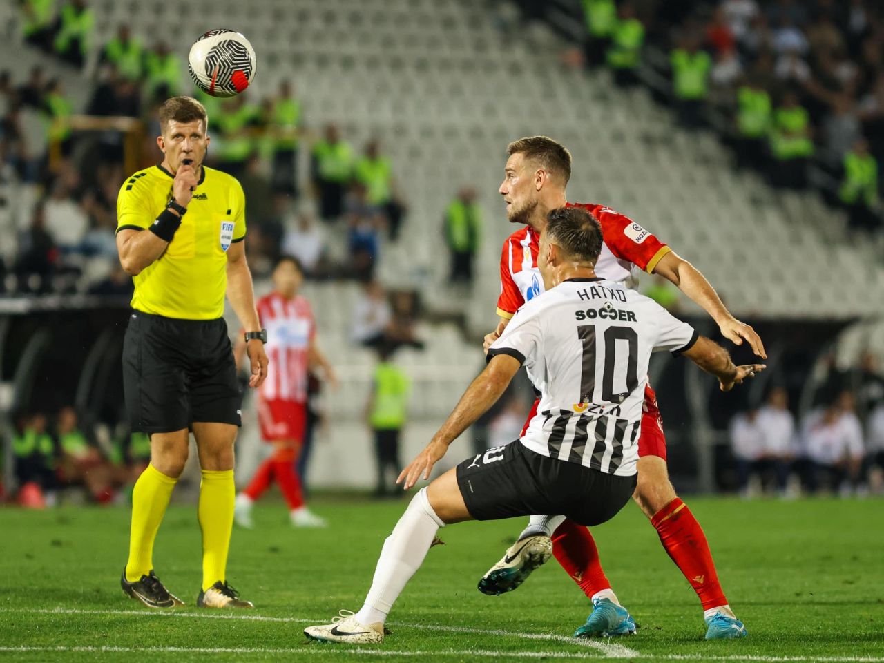 A fost DEZASTRU în Partizan Belgrad - Steaua Roșie Belgrad, ”Večiti Derbi” din Serbia! Perla lui Gică Hagi, maestru de ceremonii_11