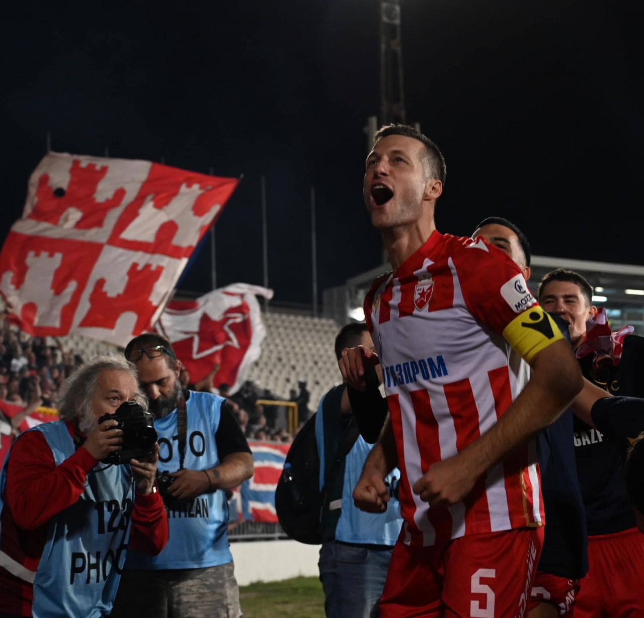 A fost DEZASTRU în Partizan Belgrad - Steaua Roșie Belgrad, ”Večiti Derbi” din Serbia! Perla lui Gică Hagi, maestru de ceremonii_5