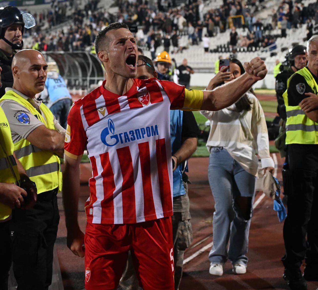 A fost DEZASTRU în Partizan Belgrad - Steaua Roșie Belgrad, ”Večiti Derbi” din Serbia! Perla lui Gică Hagi, maestru de ceremonii_7